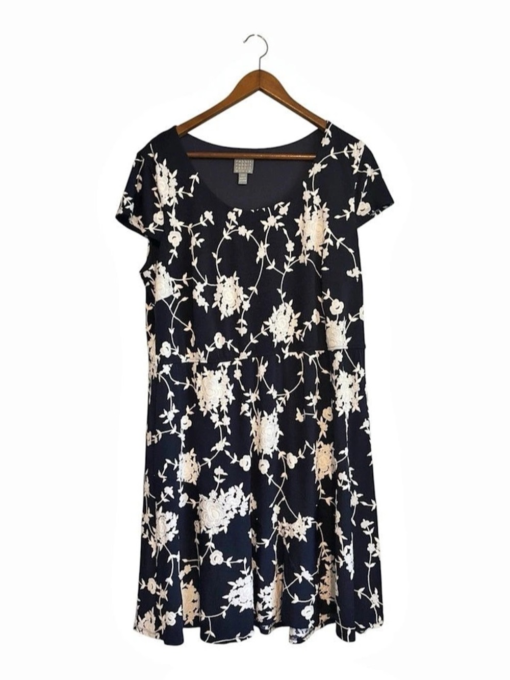 Rabbit Rabbit Rabbit Navy Blue White Floral Short Sleeve Casual Dress
